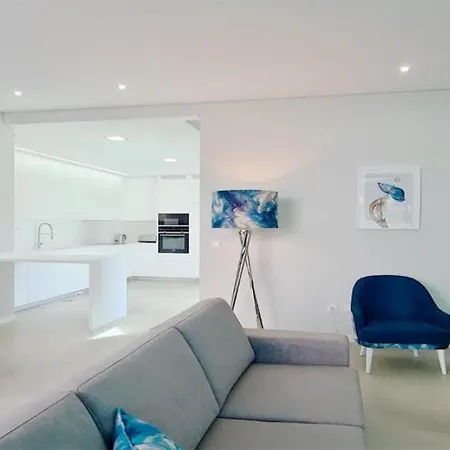 Villa Luxury Detached Portuguese 6 Bedrooms Waterfall Only 5 Minutes From The Marina Vilamoura Quarteira