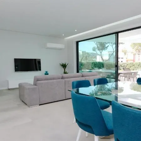 Luxury Detached Portuguese 6 Bedrooms Waterfall Only 5 Minutes From The Marina Vilamoura Villa
