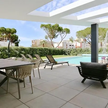 Luxury Detached Portuguese 6 Bedrooms Waterfall Only 5 Minutes From The Marina Vilamoura Villa *