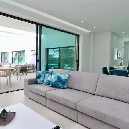 Villa Luxury Detached Portuguese 6 Bedrooms Waterfall Only 5 Minutes From The Marina Vilamoura Quarteira